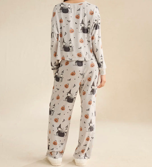 Pijama Snoopy Halloween 🪄 (se envía en 2 semanas a partir de tu compra)