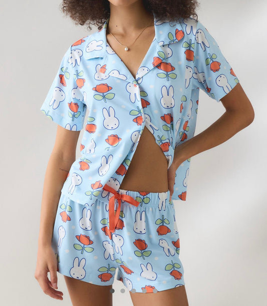Pijama de Miffy diseño tulipanes