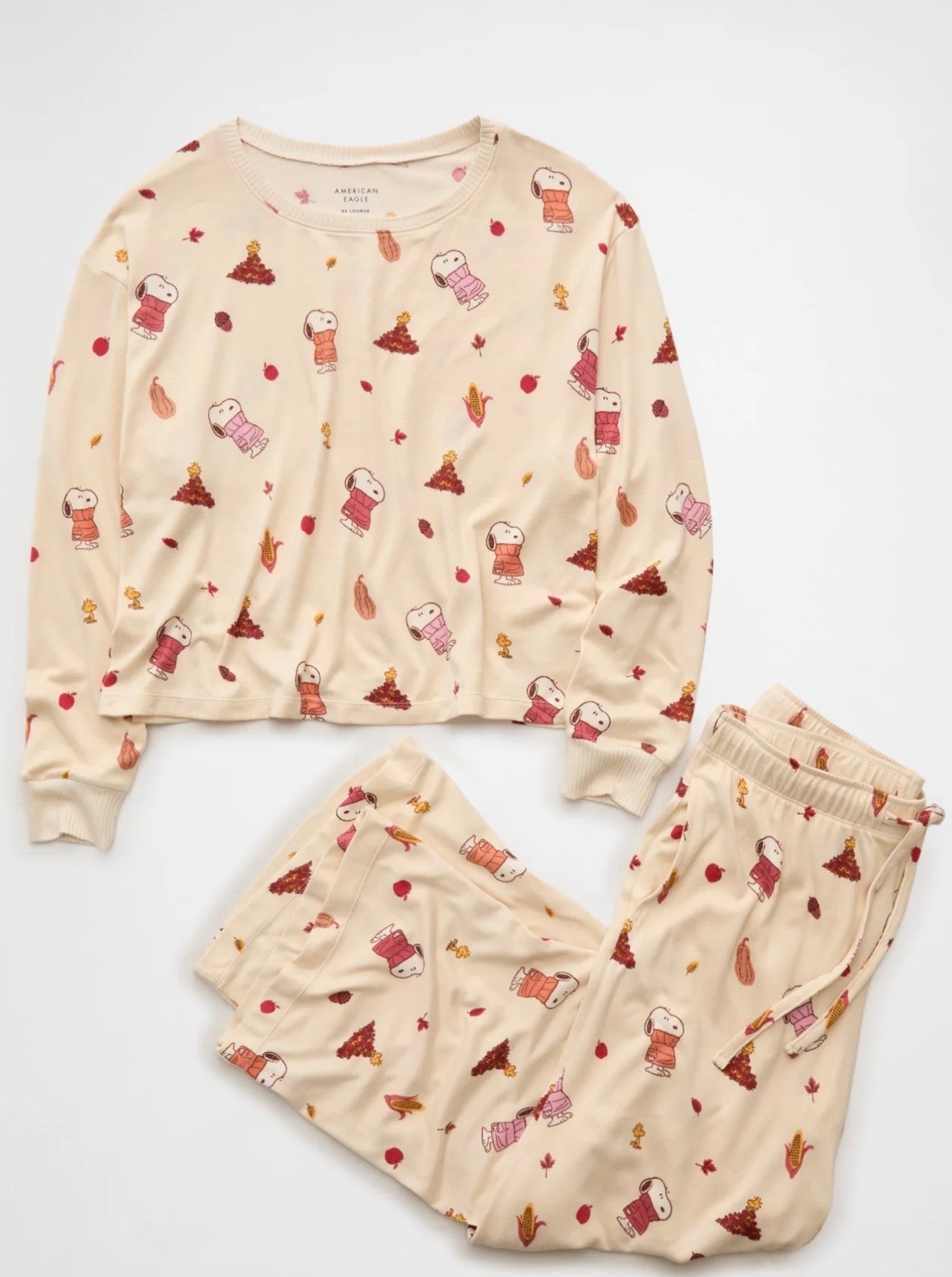 Pijama Snoopy con suéter otoño 🍁 (se envía en 2 semanas a partir de tu compra)